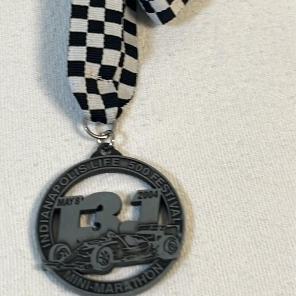 2004 Indianapolis Life‎ 500 Festival Mini Marathon Medal 13.1 IndyCar Indy 500